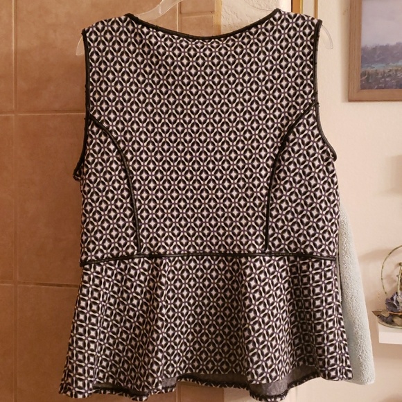 Free with purchase Peplum top XL - Picture 4 of 4